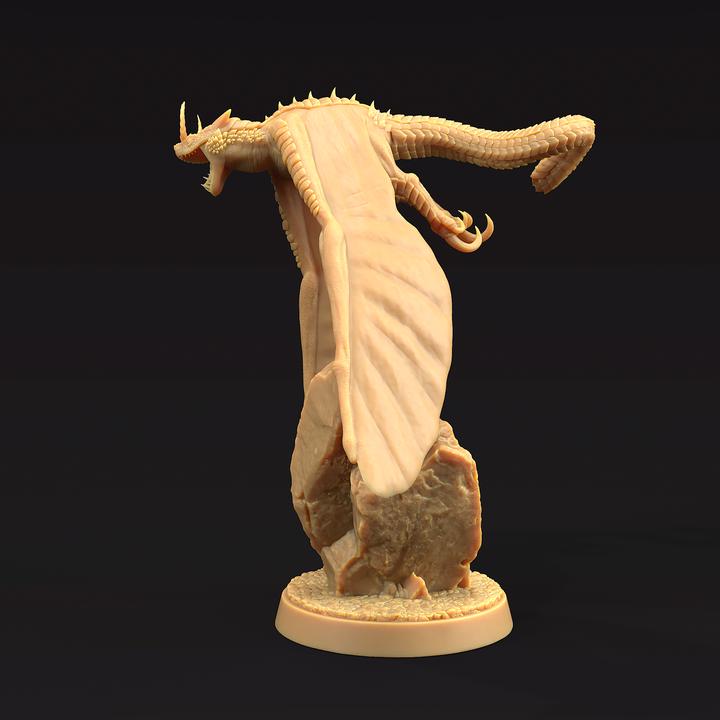 Moon Wyverns (3 Variants Available) - Dragon Trapper's Lodge