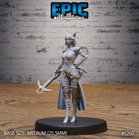 Cat Burglar Rogue (3 Variants Available) - Epic Miniatures