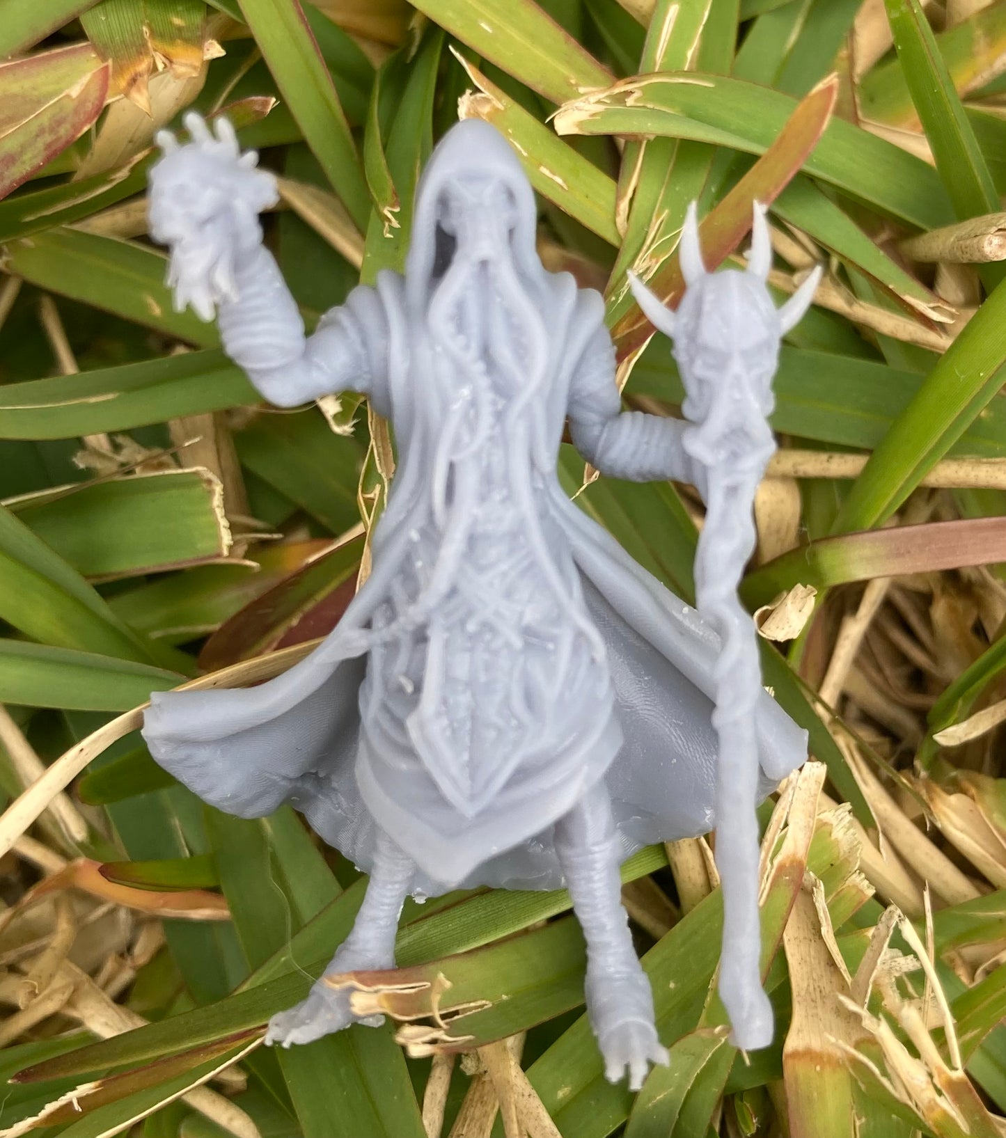Mind Eater Cult Mage (3 Variants Available) - Epic Miniatures