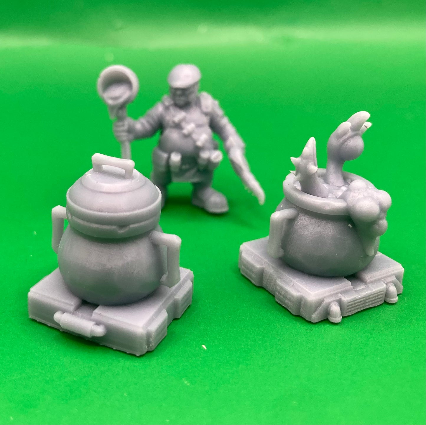 Grelen Briggs and Slop Pots (3 Variants Available) - Print Minis