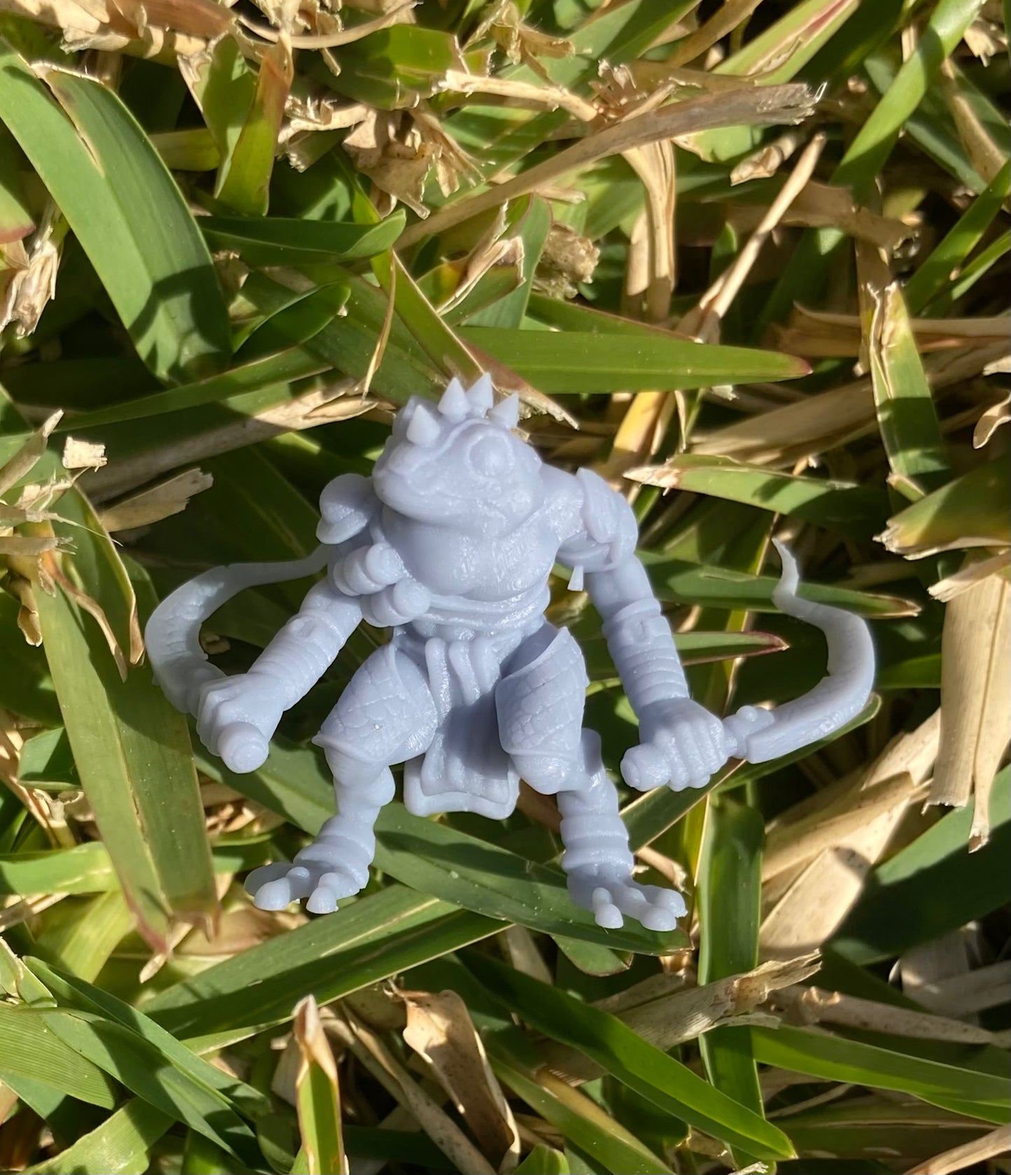 Poison Frog Folk (3 Variants Available) - Epic Miniatures