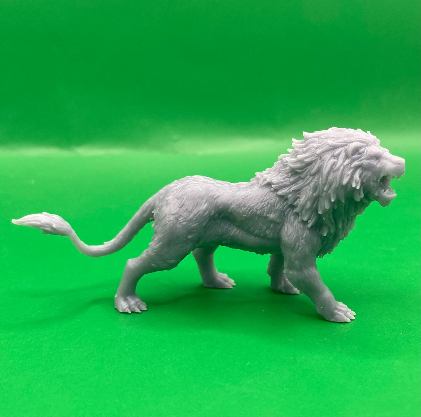 Lion (4 Variants Available) - Epic Miniatures
