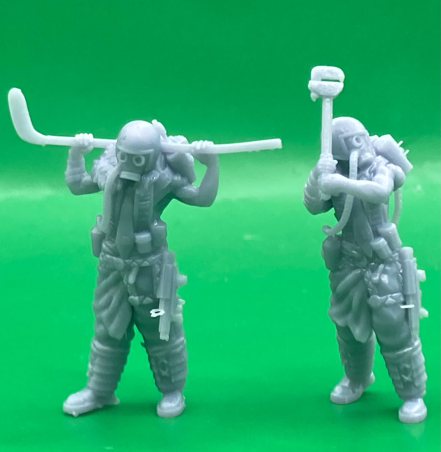 Apocalypse Survivor (2 Variants Available) - Invictus Miniatures