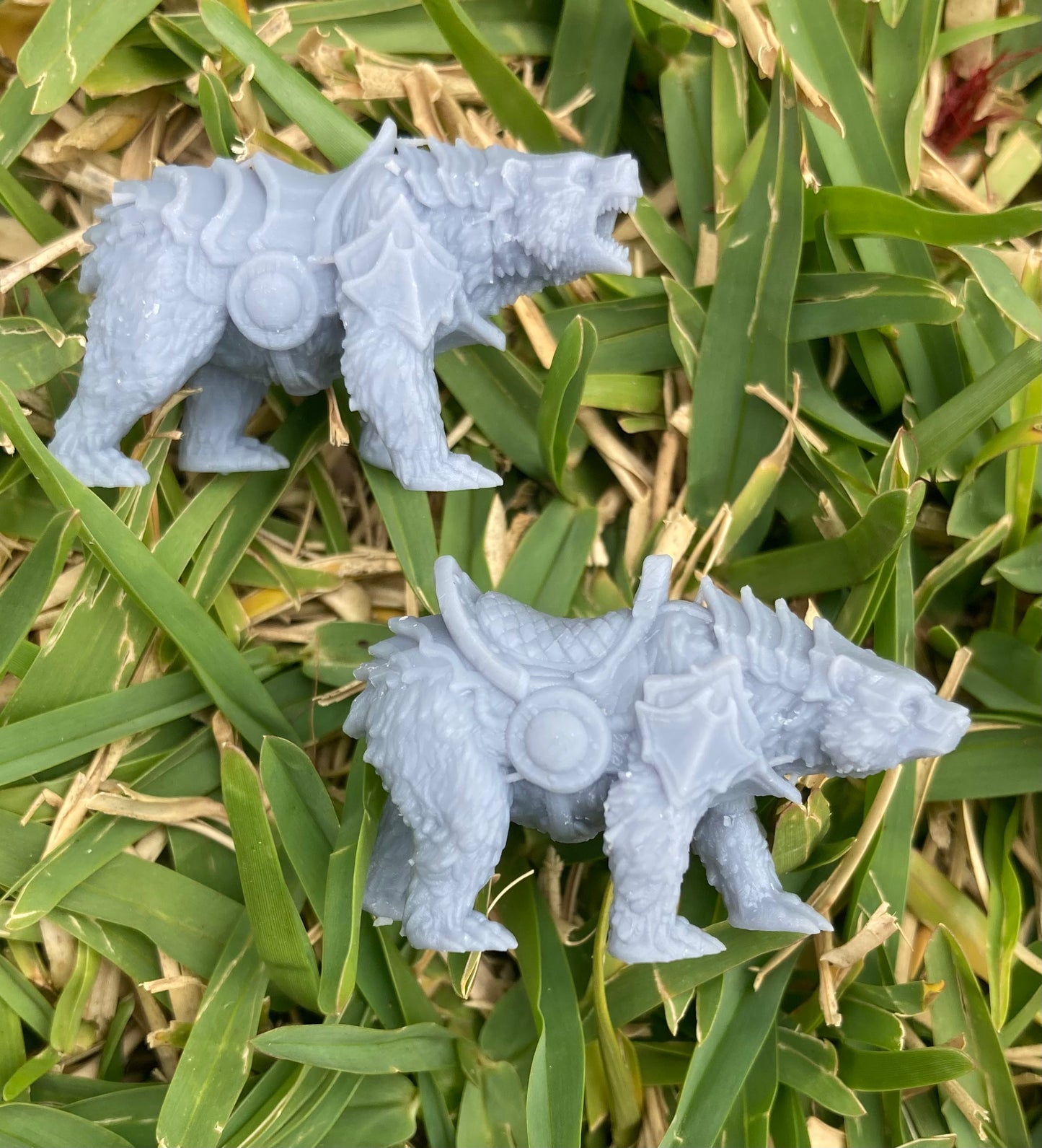 Armoured Grizzly Bear (2 Variants Available) - Epic Miniatures