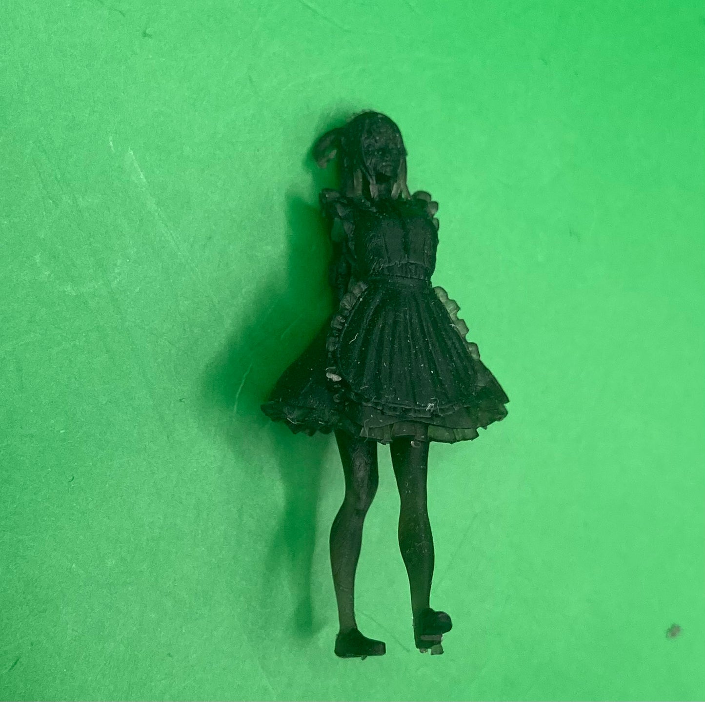 Tiefling Maid (3 Variants Available) - Epic Miniatures