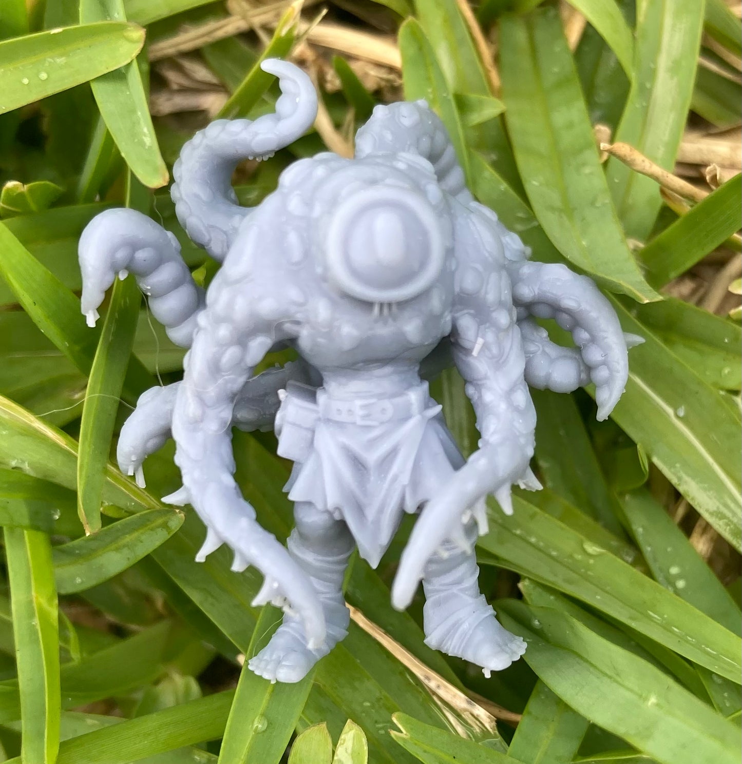 Tentacle Folk (3 Variants Available) - Epic Miniatures