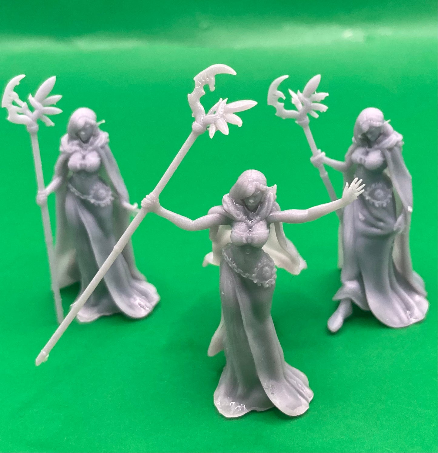 Elf Queen (3 Variants Available) - Epic Miniatures