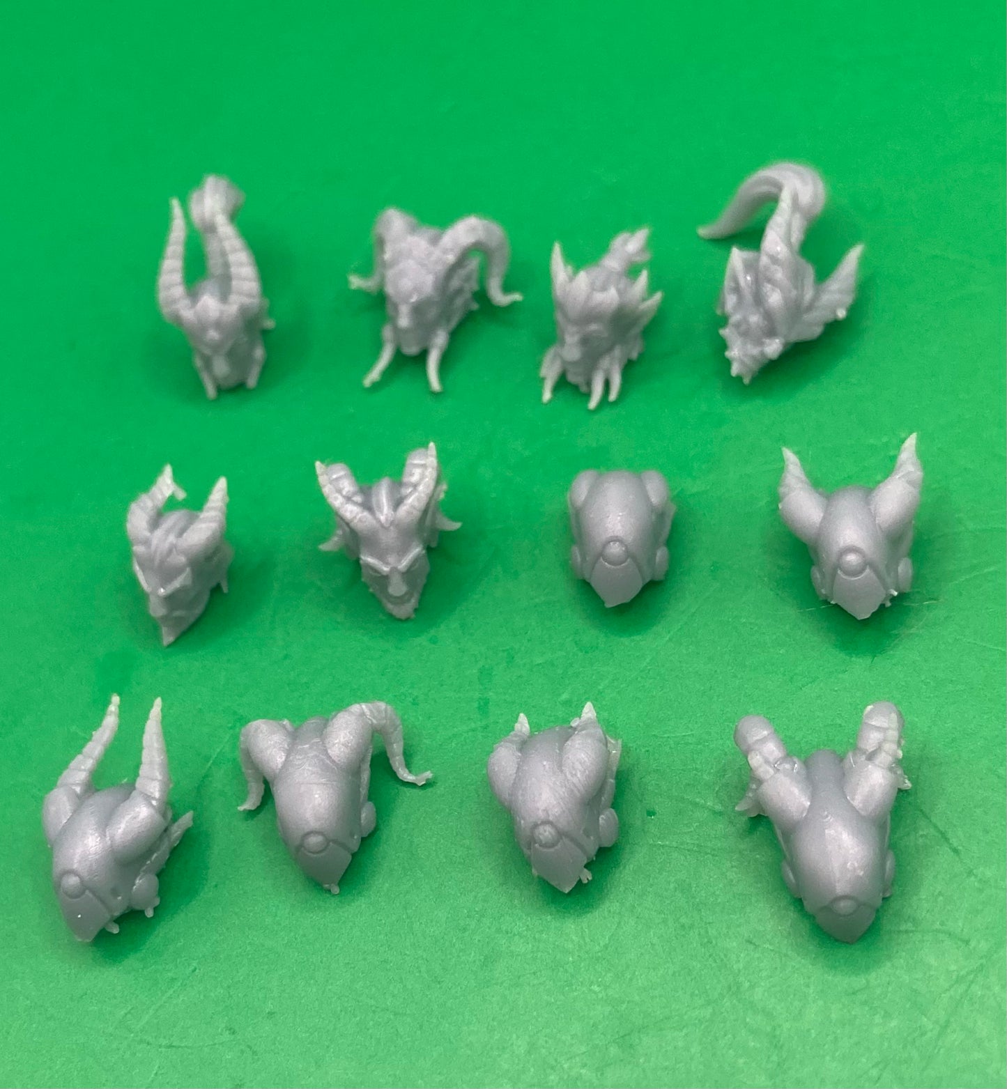 Talun Vindicator Heads, Customisation Pack - 28mm Scale (12 Variants Available) - Battle Yak