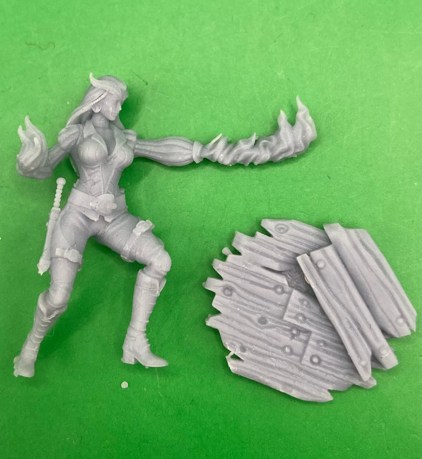Devilkin Female (6 Variants Available) - Epic Miniatures