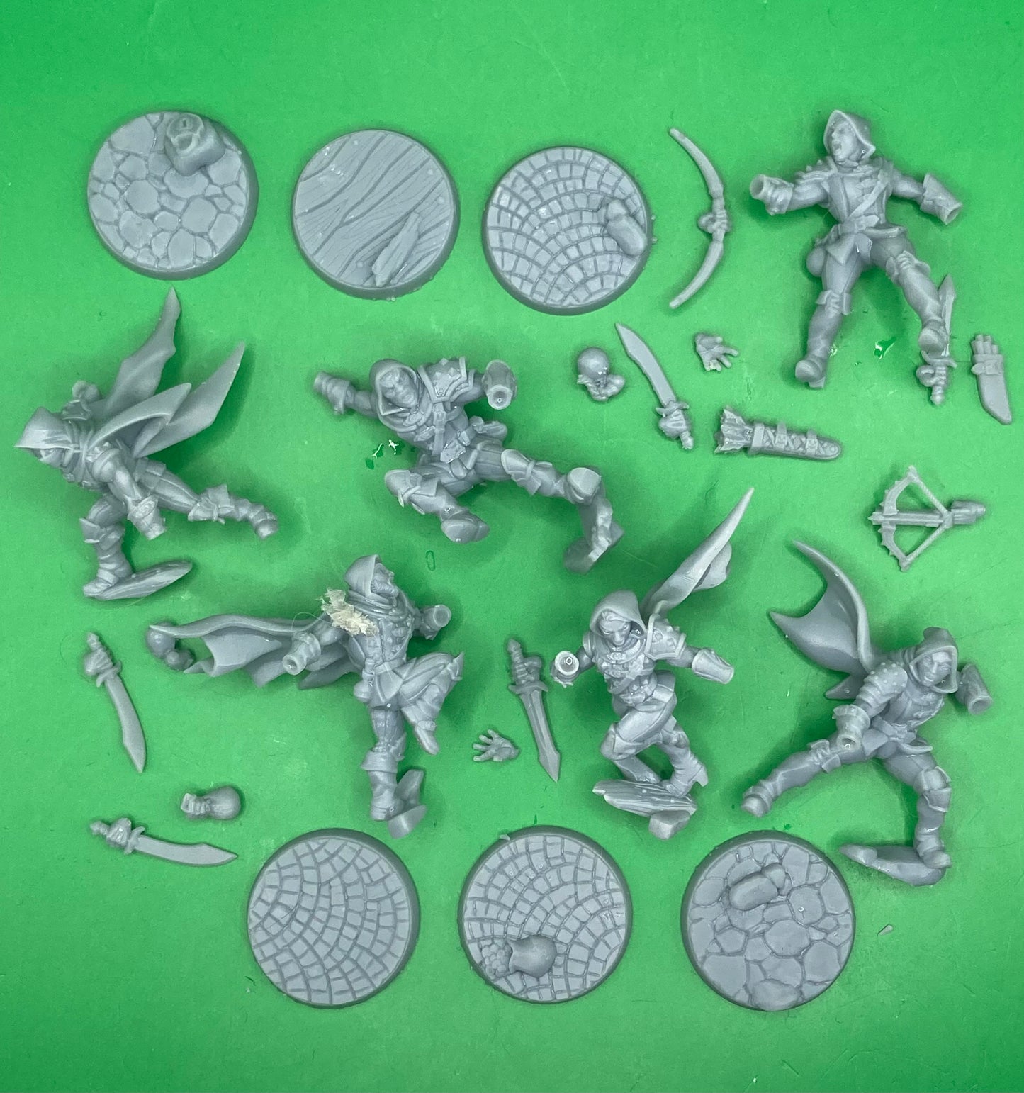 Thieves Guild - Cowled (6 Variants Available) - Artisan Guild