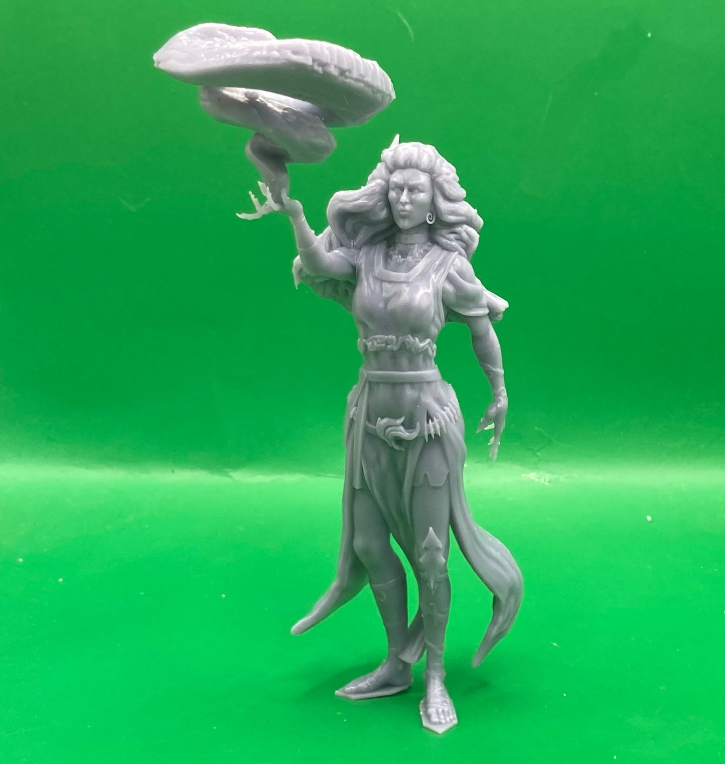 Cloud Giantess (3 Variants) - Epic Miniatures