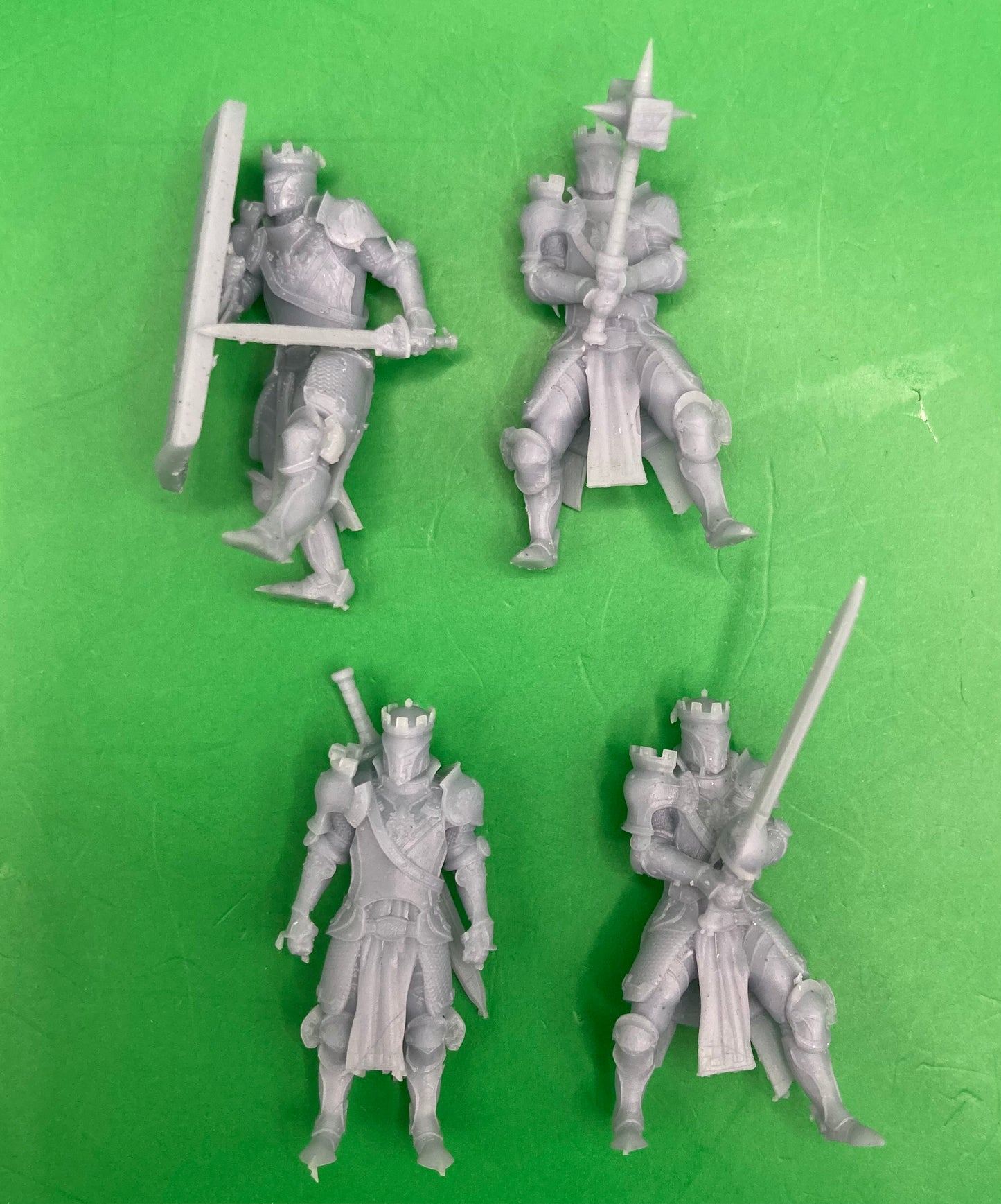 Tower Knight (4 Variants Available) - Epic Miniatures