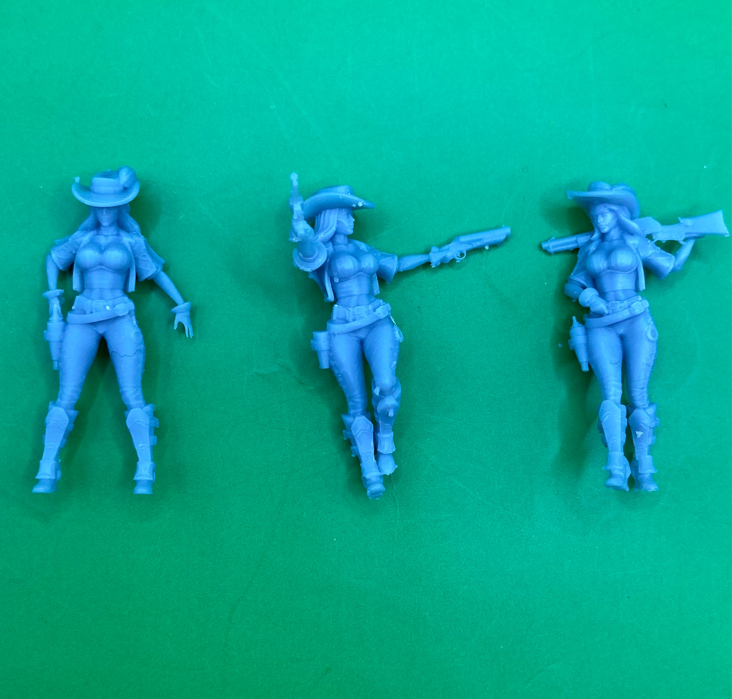 Female Gunslinger (3 Variants Available) - Epic Miniatures