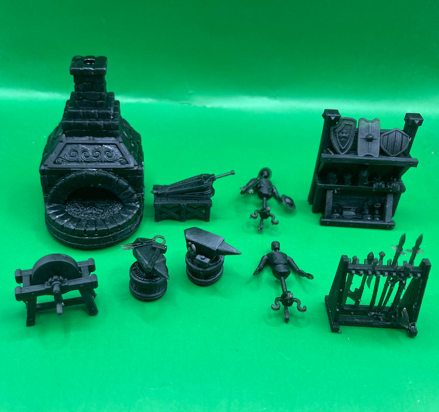 Blacksmith Scatter Terrain Set - Epic Miniatures