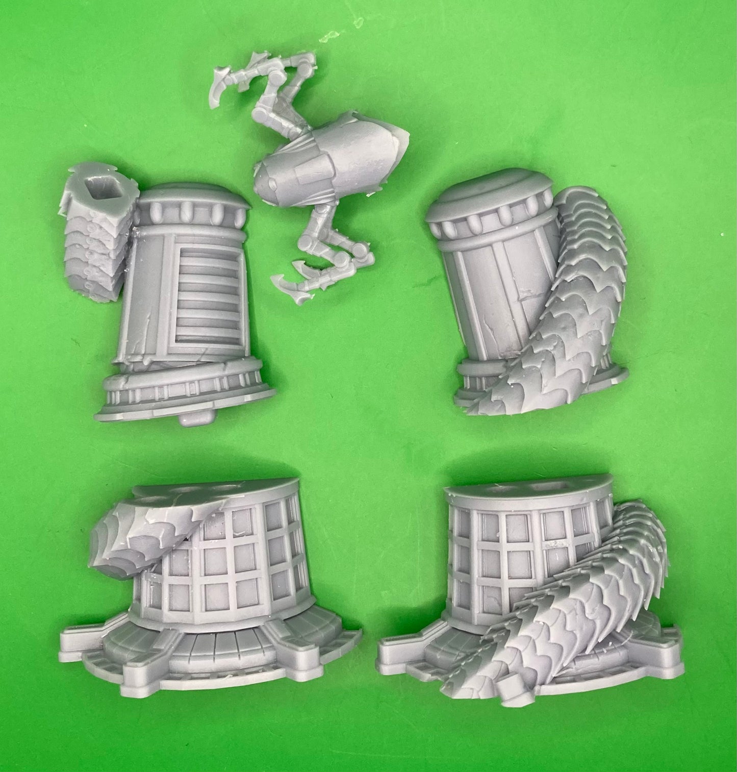 Mechanical Worm (5 Variants Available) - Invictus Miniatures