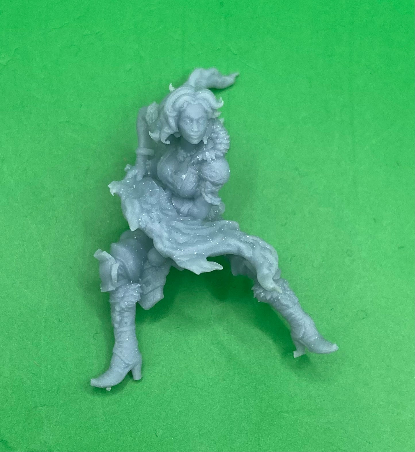 Sorceress Adventurer (3 Variants Available) - Epic Miniatures
