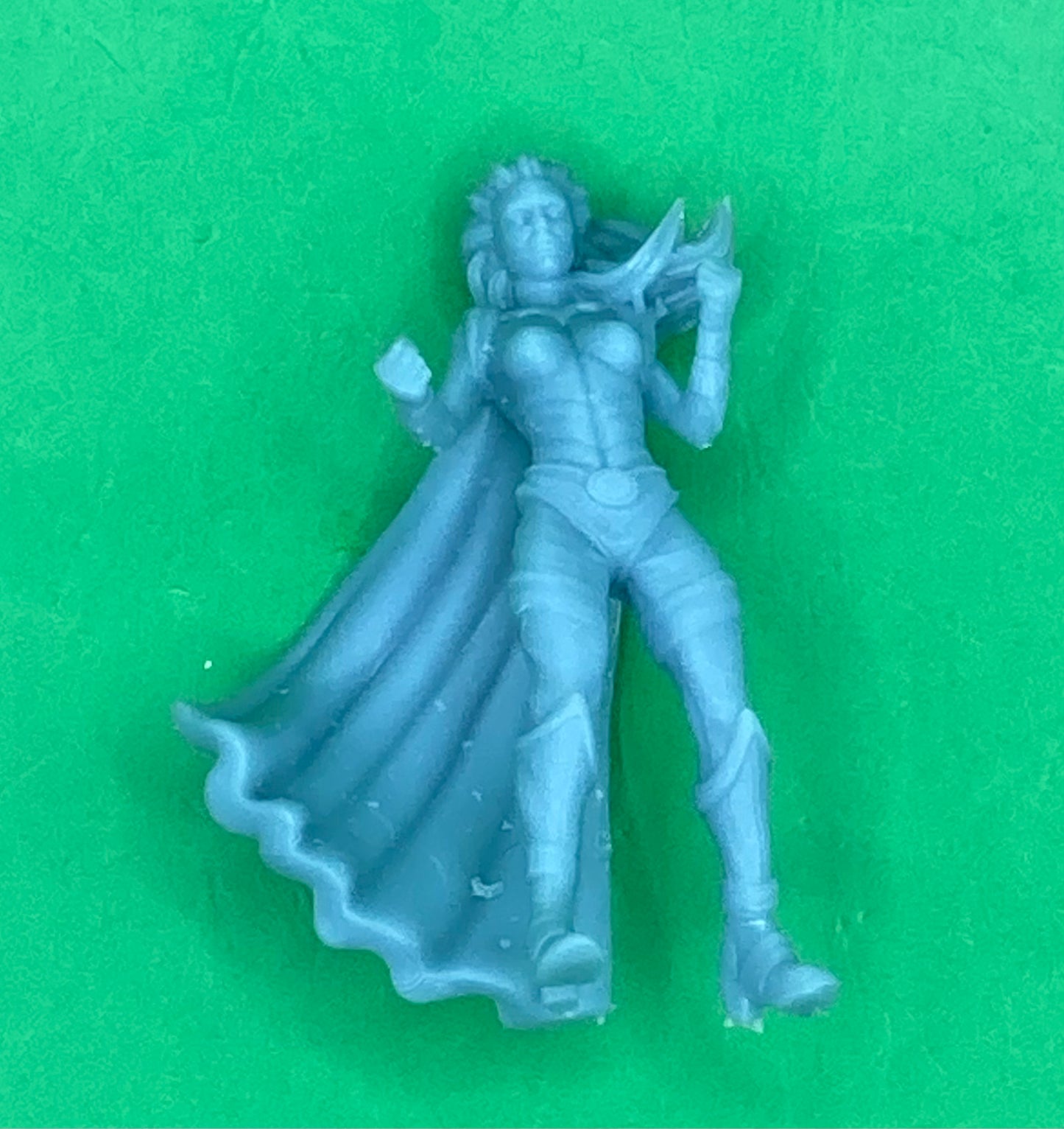 Ultra Woman - Invictus Miniatures