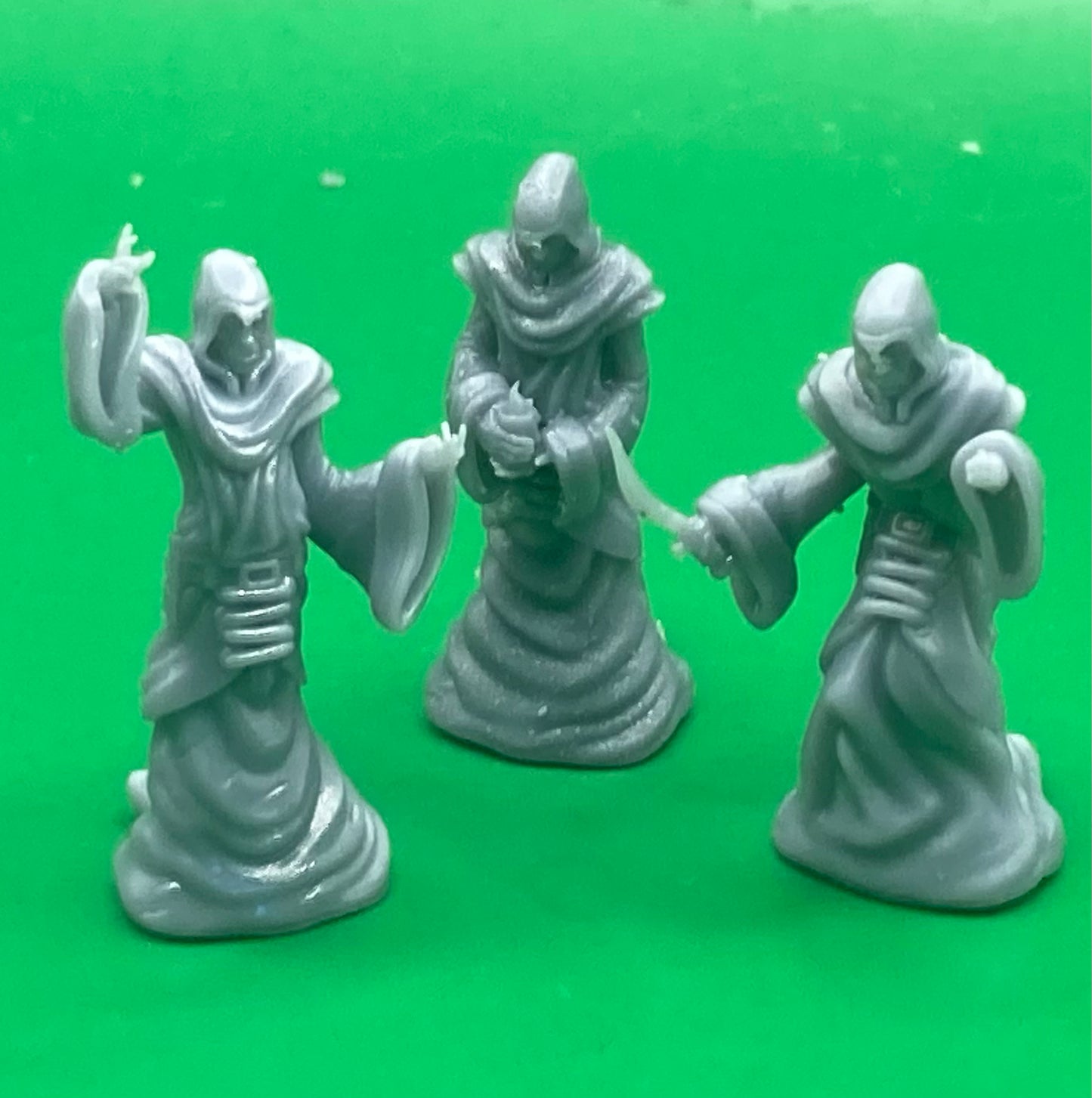 Yellow Cultist (3 Variants) - Epic Miniatures