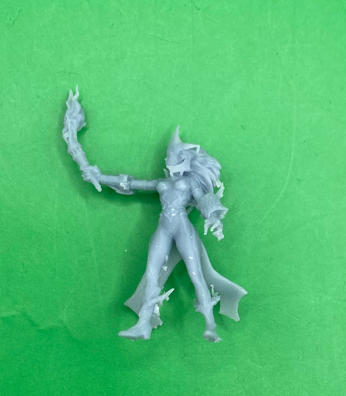 Fire Genasi Female (4 Variants Available) - Epic Miniatures