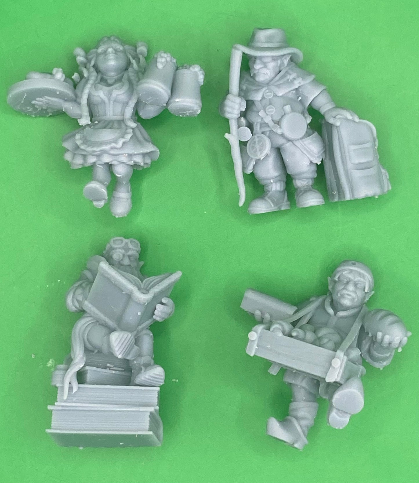 Halfling Villagers, Set 2 (4 Variants Available) - Epic Miniatures