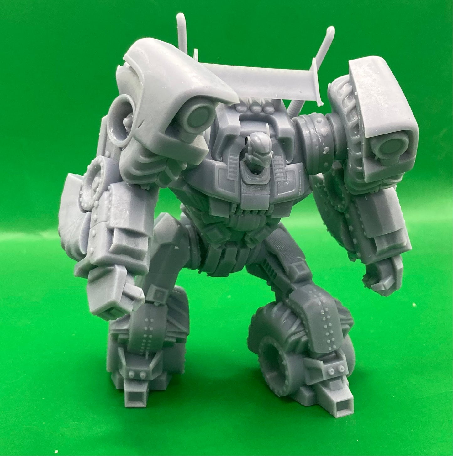 Truck Robot (2 Variants Available) - Invictus Miniatures