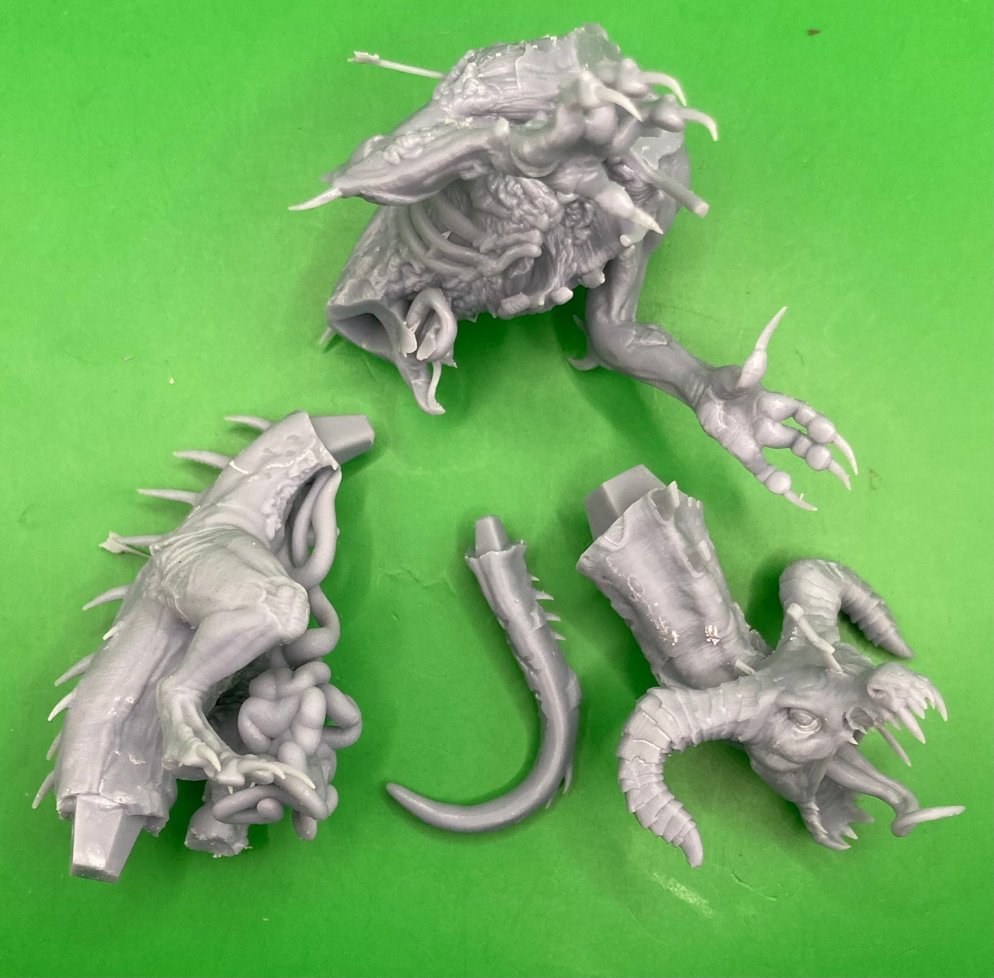 Fellclaw, the Rotten - Zombie Dragon - Dragon Trapper's Lodge
