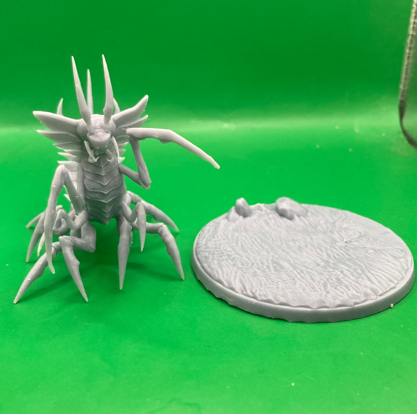 Hakanchu, Centipede Kaiju - Dragon Trapper's Lodge