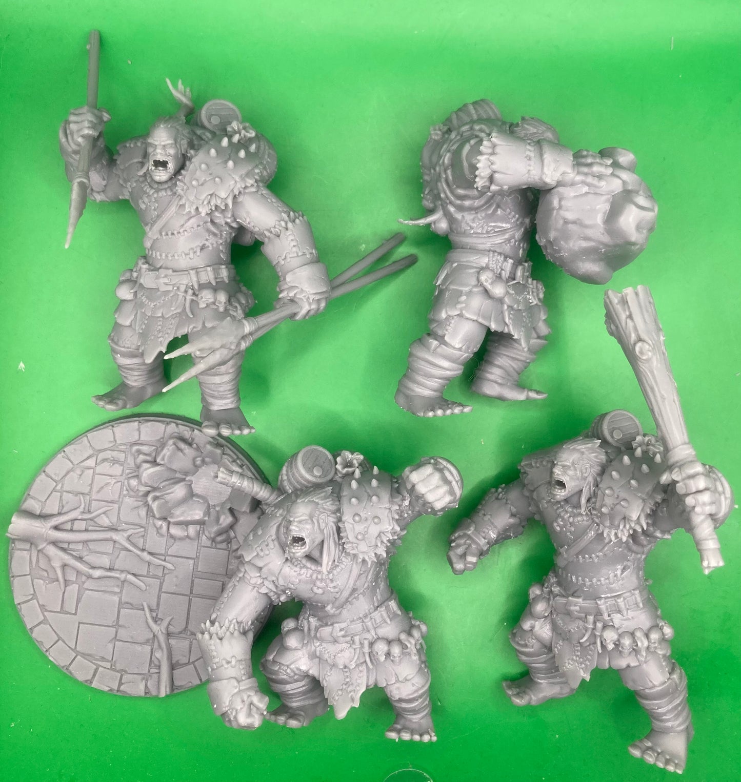 Hill Giant (4 Variants Available) - Epic Miniatures