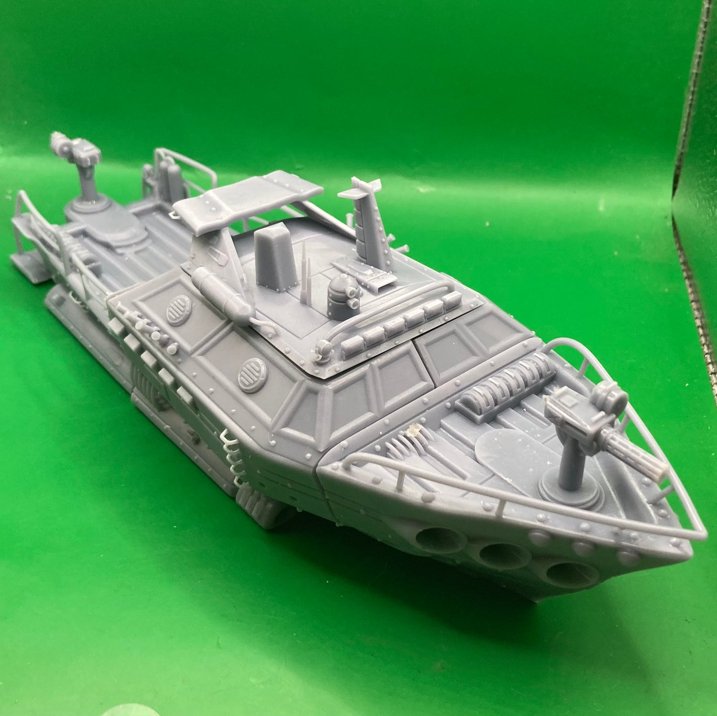 Assault Boat - Invictus Miniatures