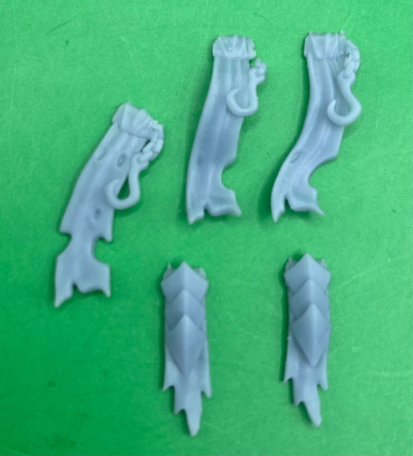 Eldarch Tabards, Customisation Pack - 32mm Scale (16 Variants Available) - Battle Yak