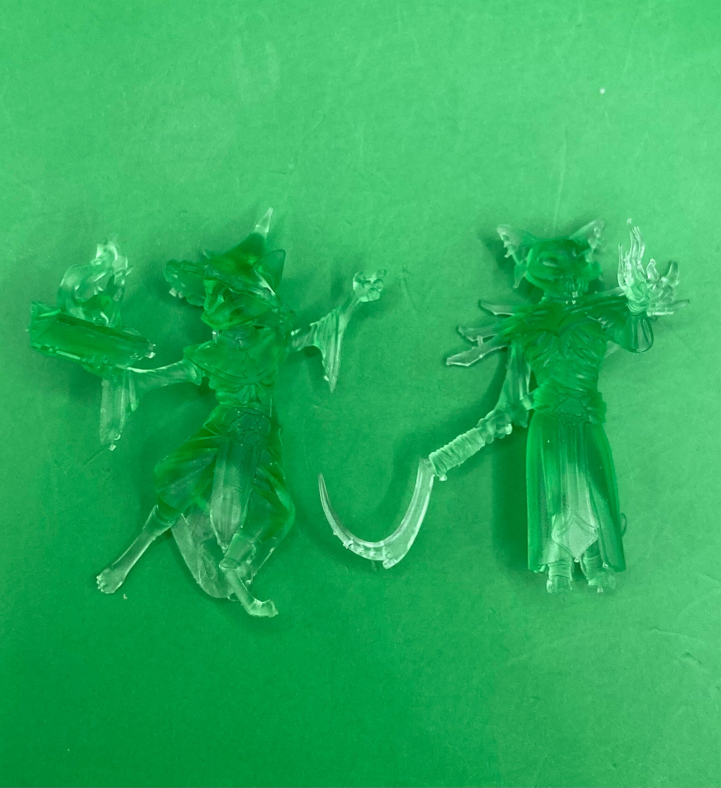 Hissani Warlock (2 Variants Available) - Kawna Minis