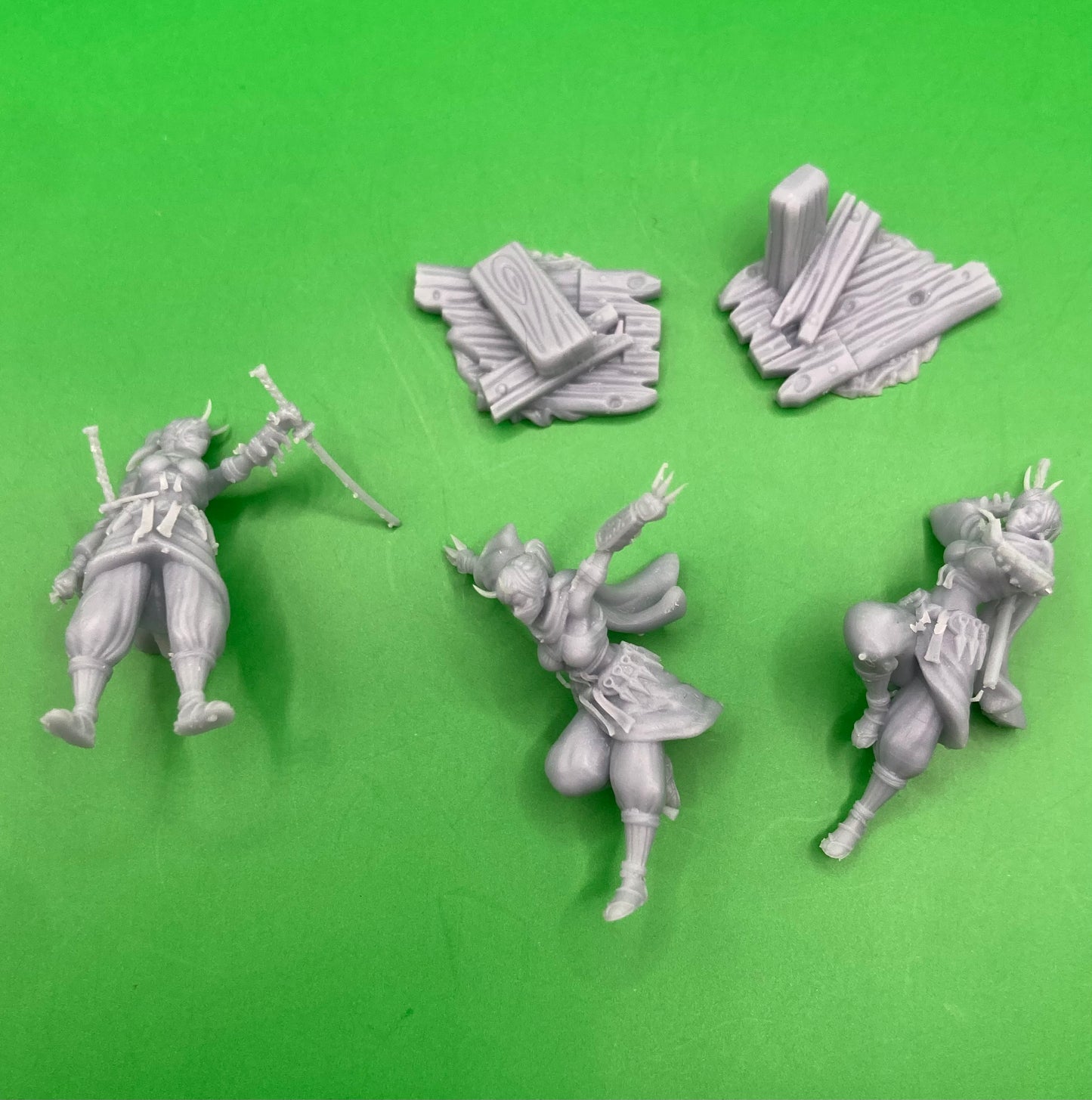 Dark Kunoichi (3 Variants Available) - Epic Miniatures