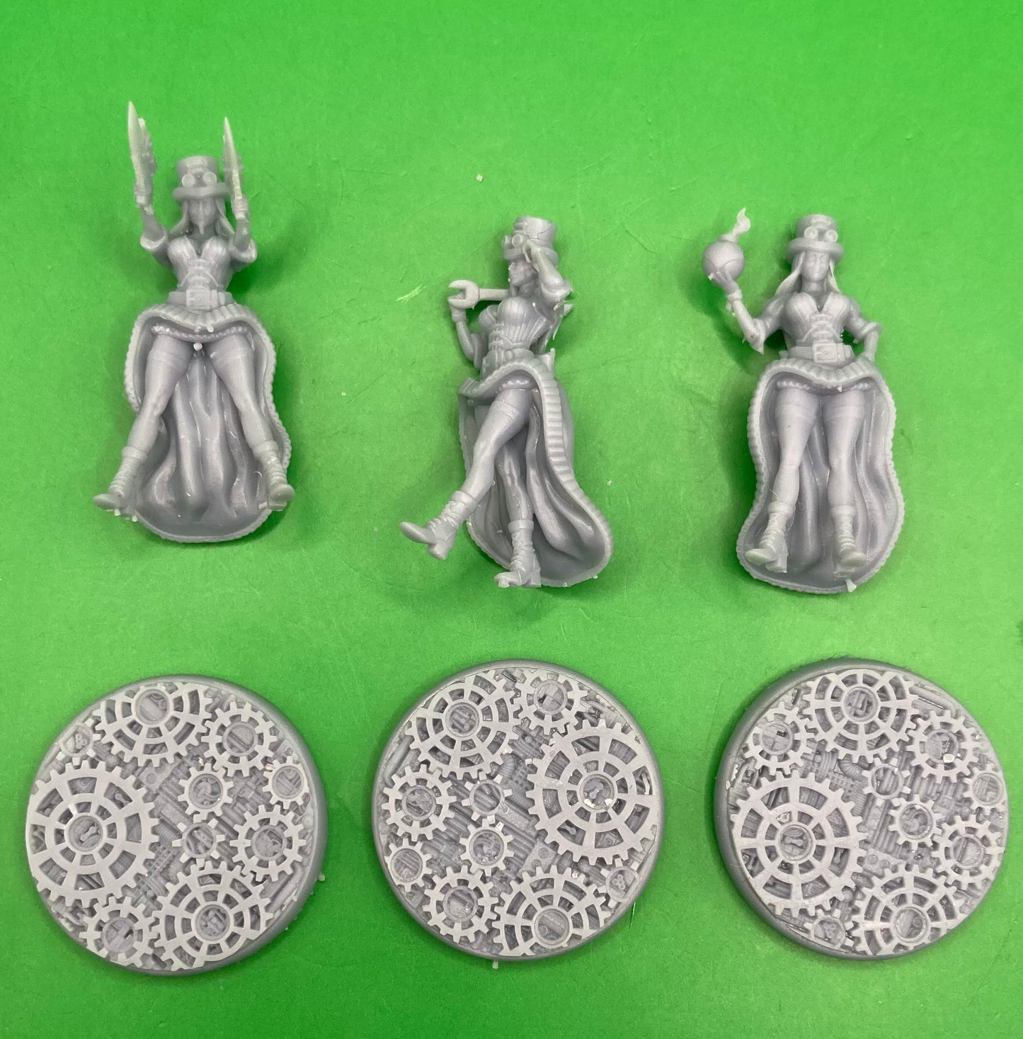 Mechanic Victoria (3 Variants) - Epic Miniatures