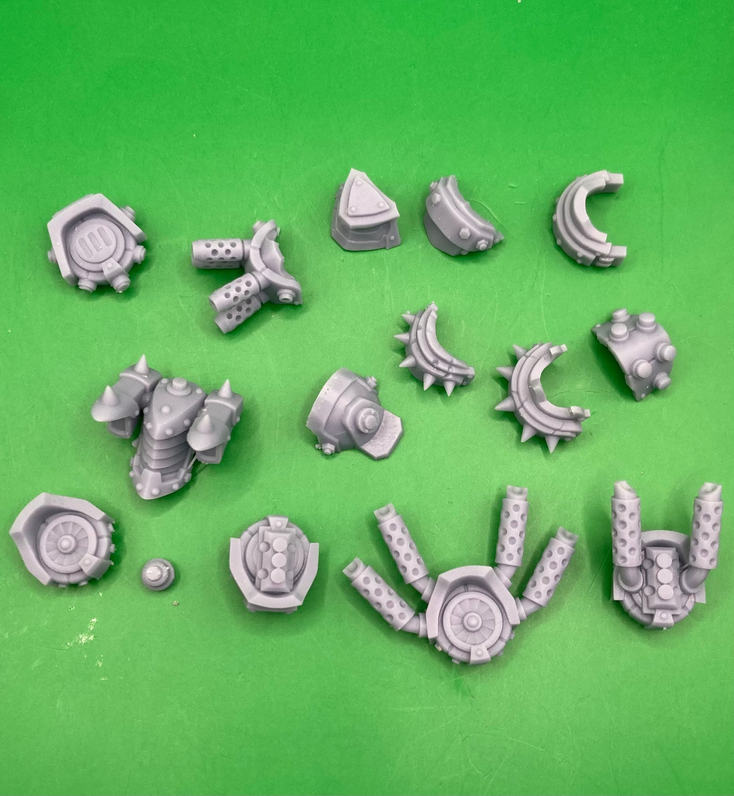 Beastorkk Pauldrons and Powerpacks, Customisation Pack - 32mm Scale (18 Variants Available) - Battle Yak
