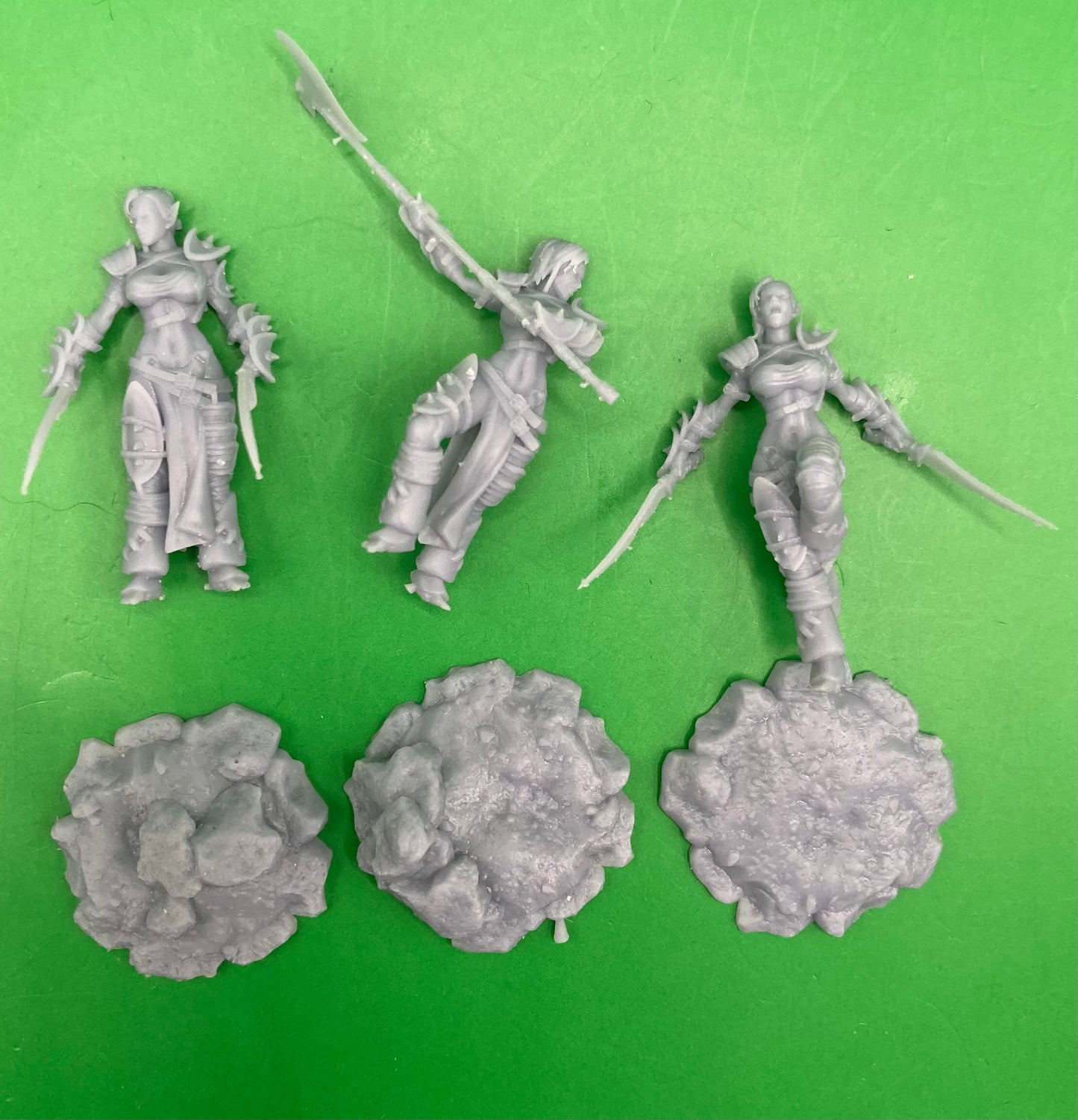 Elven Huntress (3 Variants Available) - Epic Miniatures