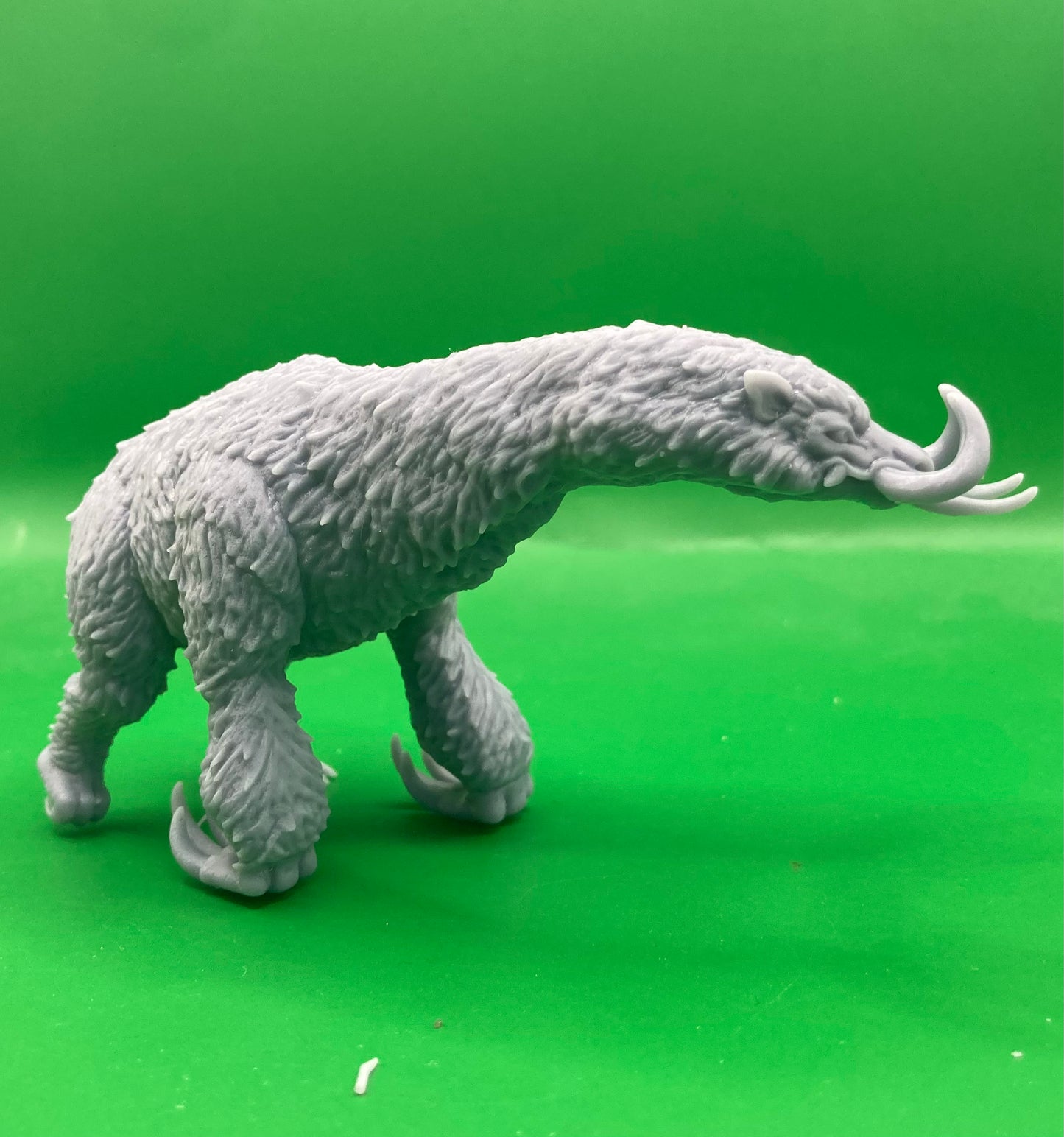 Giant Sloth (2 Variants Available) - Epic Miniatures