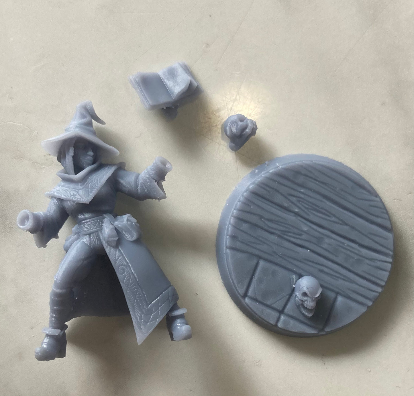Arcanist Apprentice D (2 variants available) - Artisan Guild
