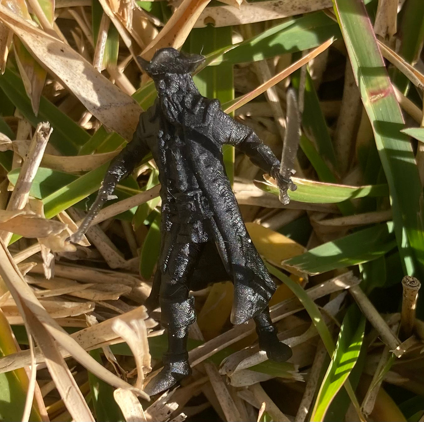 Pirate Captain (3 Variants) - Epic Miniatures
