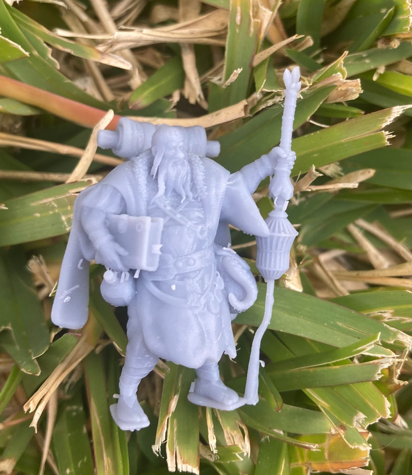 Wandering Merchant (2 Variants Available) - Epic Miniatures