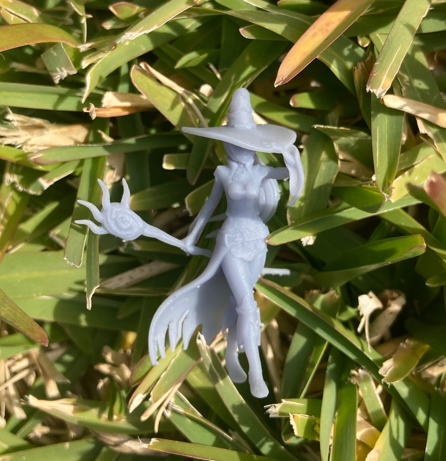 Young Witch (3 Variants Available) - Epic Miniatures