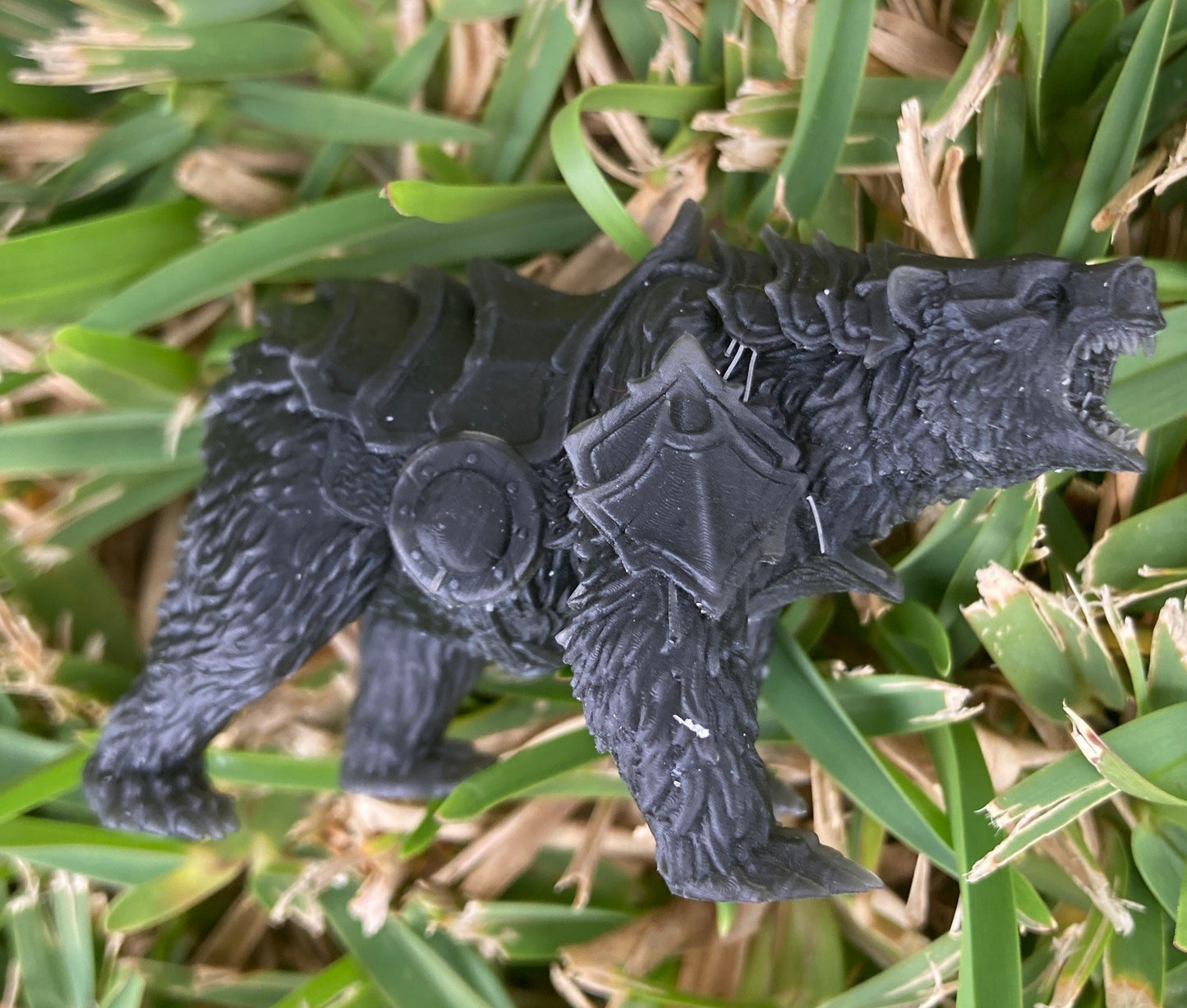 Armoured Grizzly Bear (2 Variants Available) - Epic Miniatures