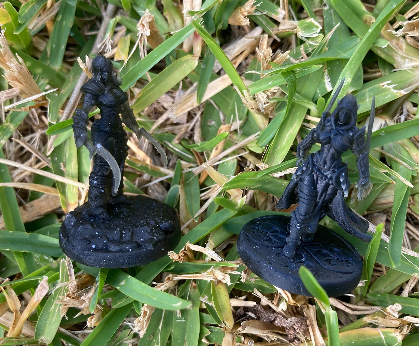 Dark Elf Rogue (3 Variants) - Epic Miniatures