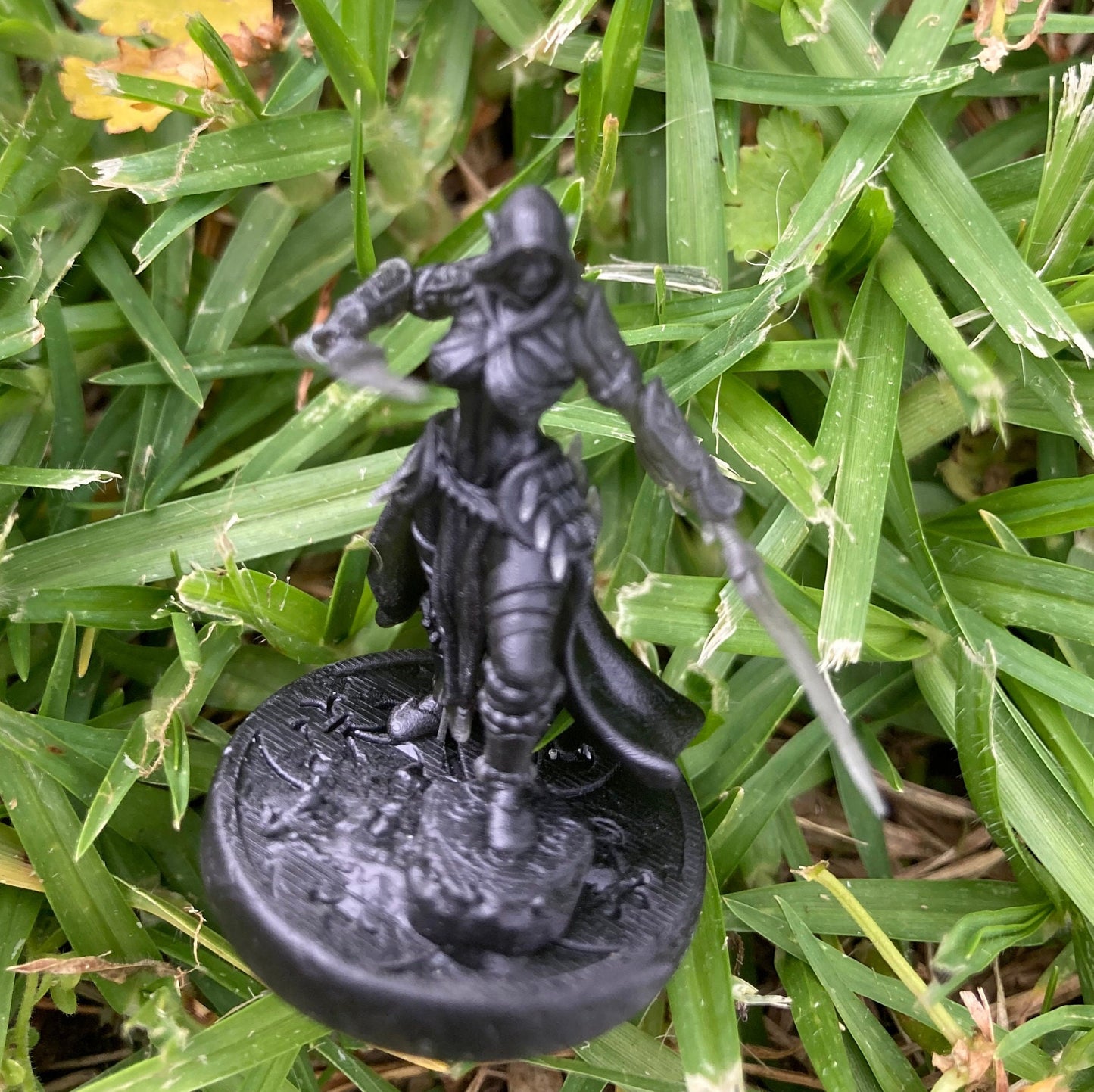 Dark Elf Rogue (3 Variants) - Epic Miniatures