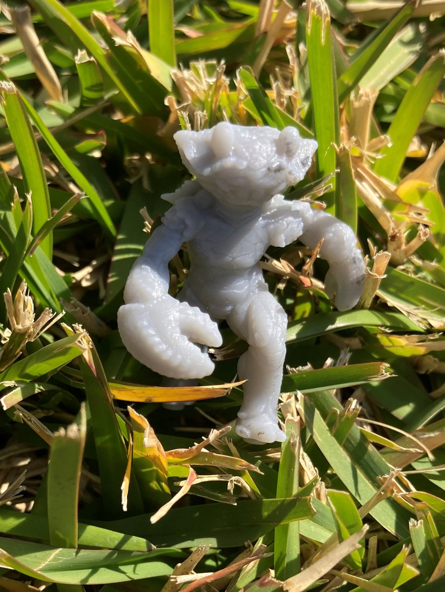 Crab Creature (3 Poses Available) - Brayan Nafarrate