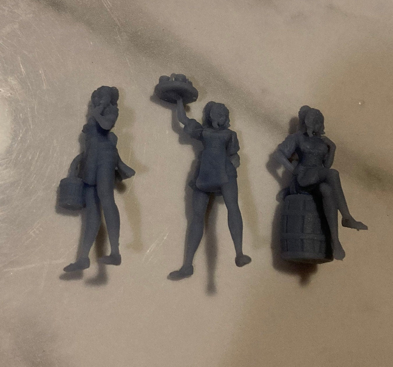 Tavern Waitress (3 Variants) - Epic Miniatures
