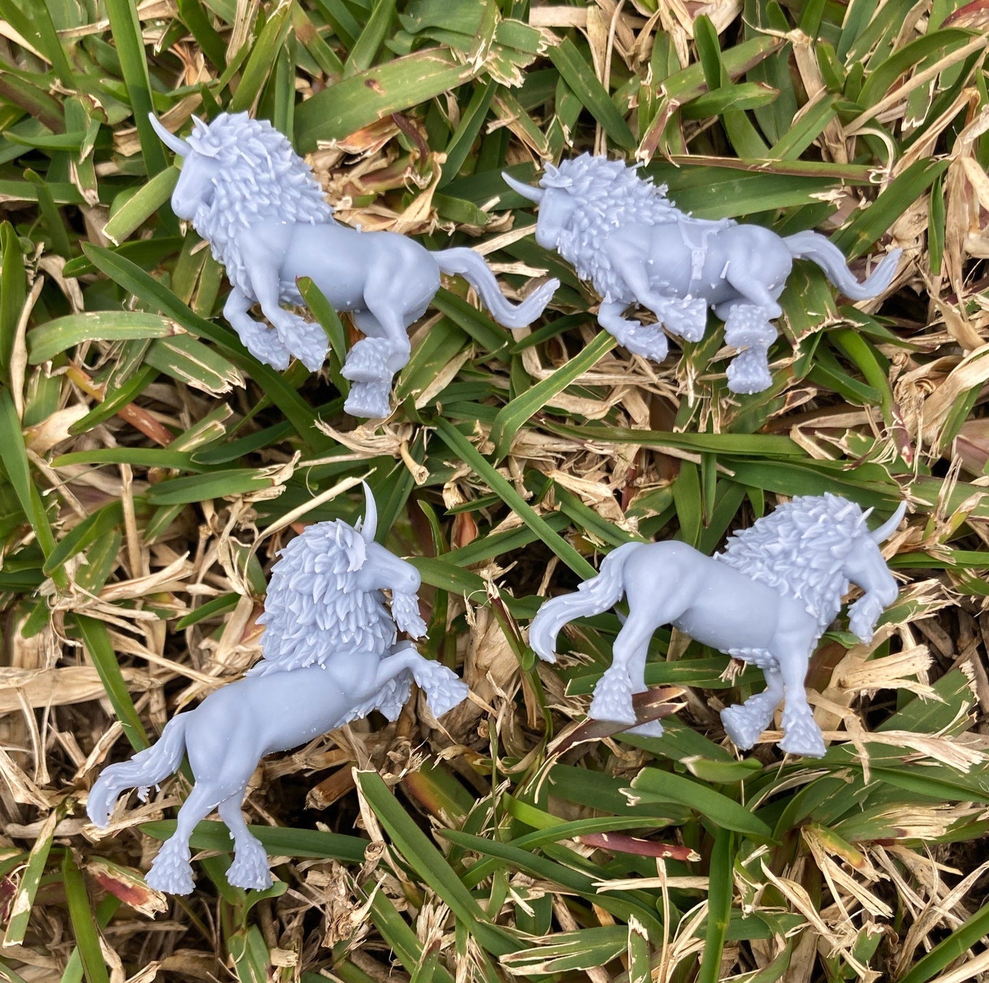 Maned Unicorn (4 Variants) - Epic Miniatures