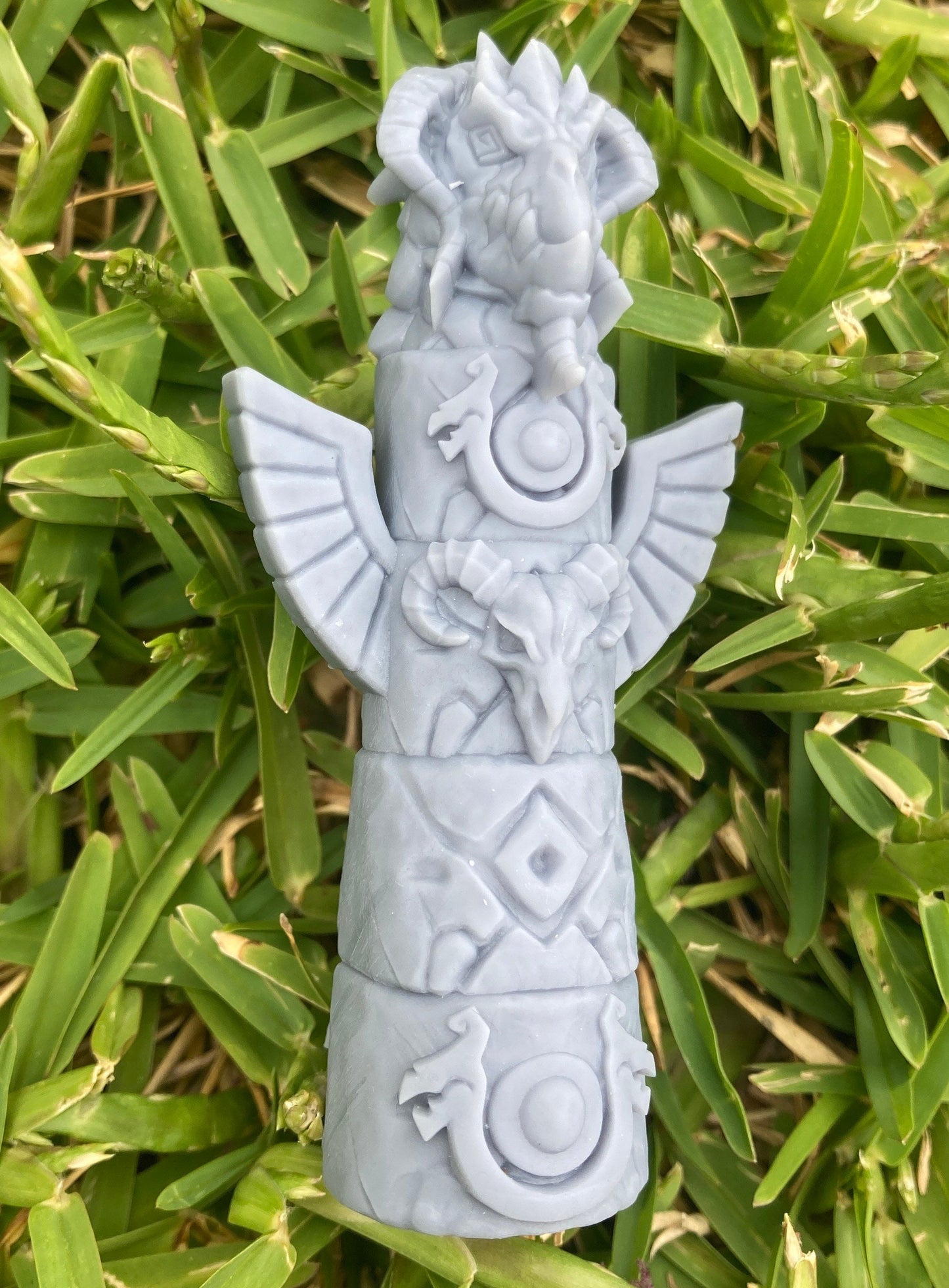 Dragonpeak Totems - Terrain Kit - Artisan Guild
