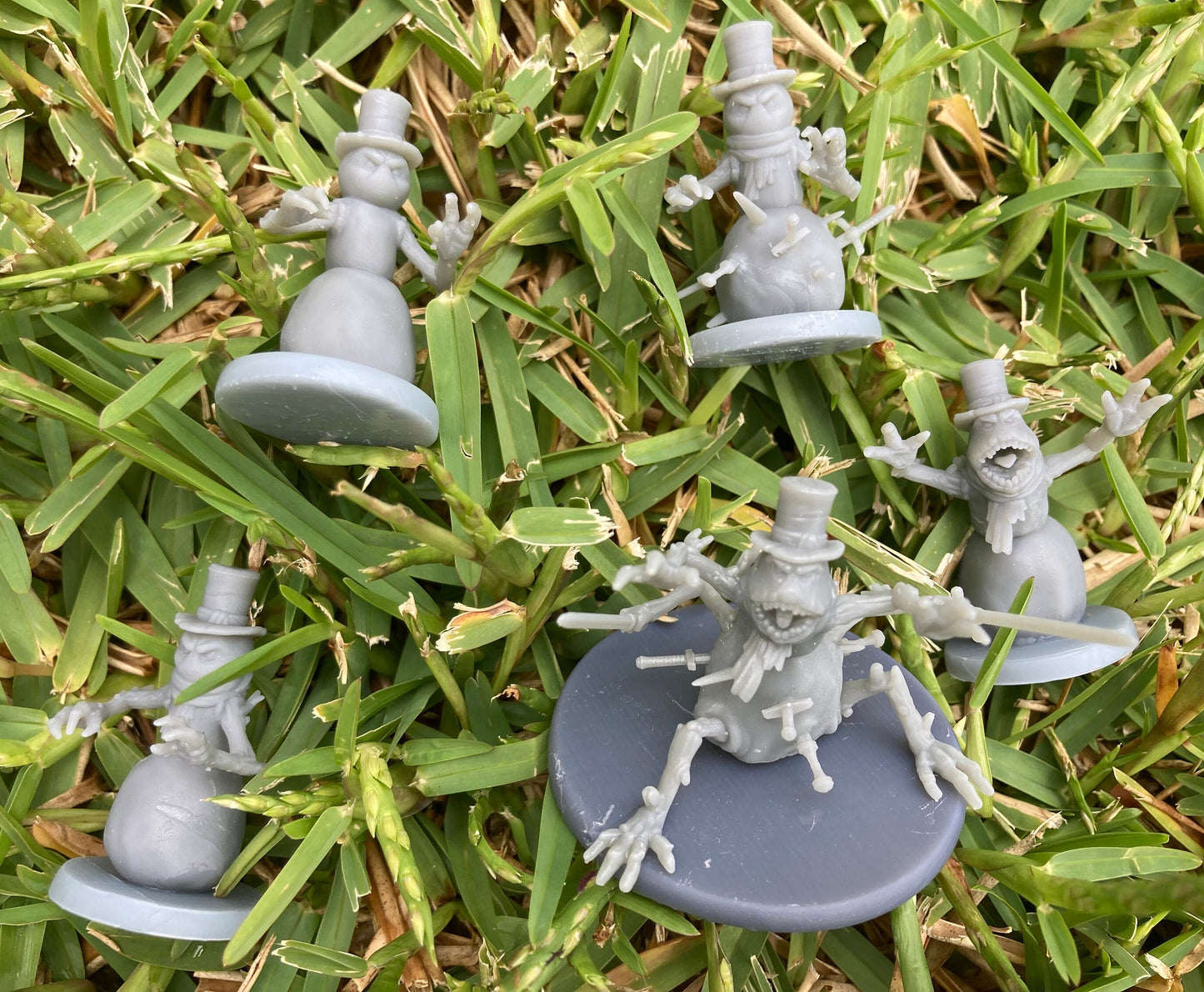 Animated Snowman (5 Variants Available) - Epic Miniatures