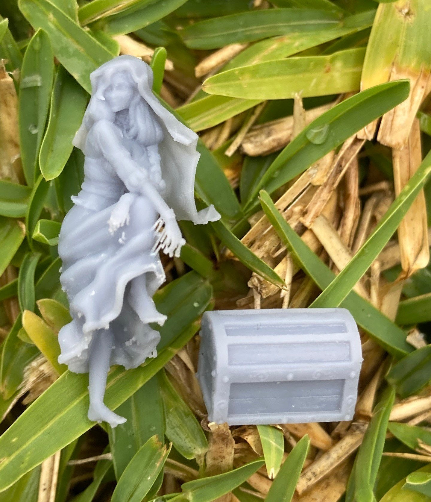 Fortune Teller (3 Variants Available) - Epic Miniatures