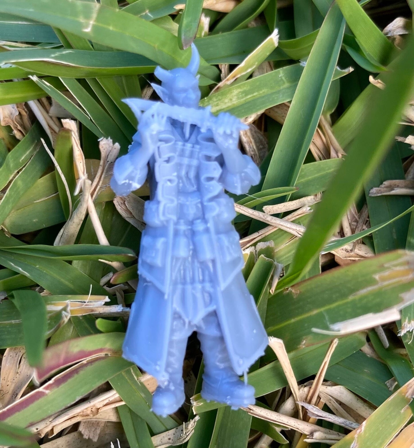 Tiefling Rogue Player Character (3 Variants Available) - Epic Miniatures